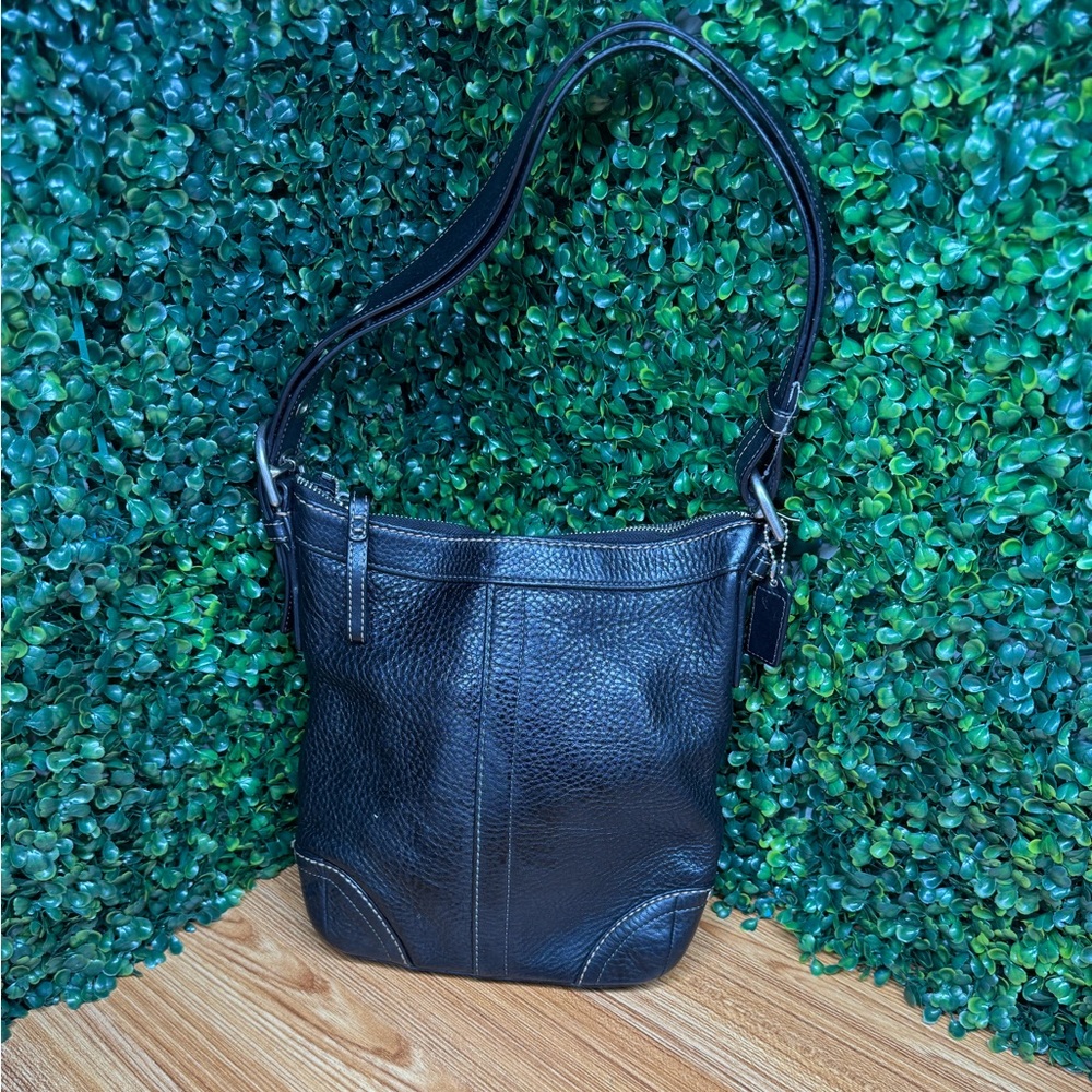 Coach Vintage pebbled Black Leather Handbag